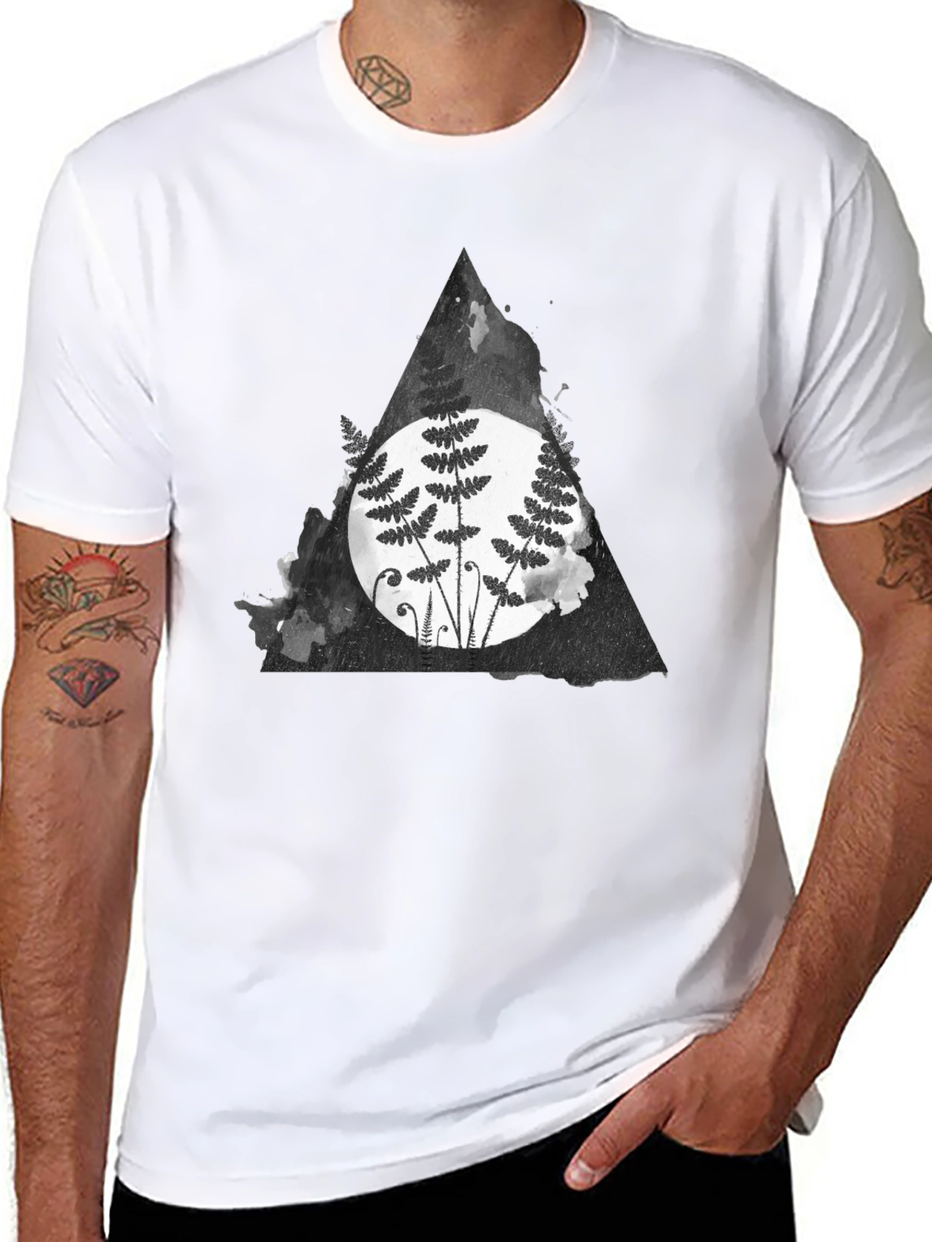 Fern Triangle Graphic T-Shirt - Black
