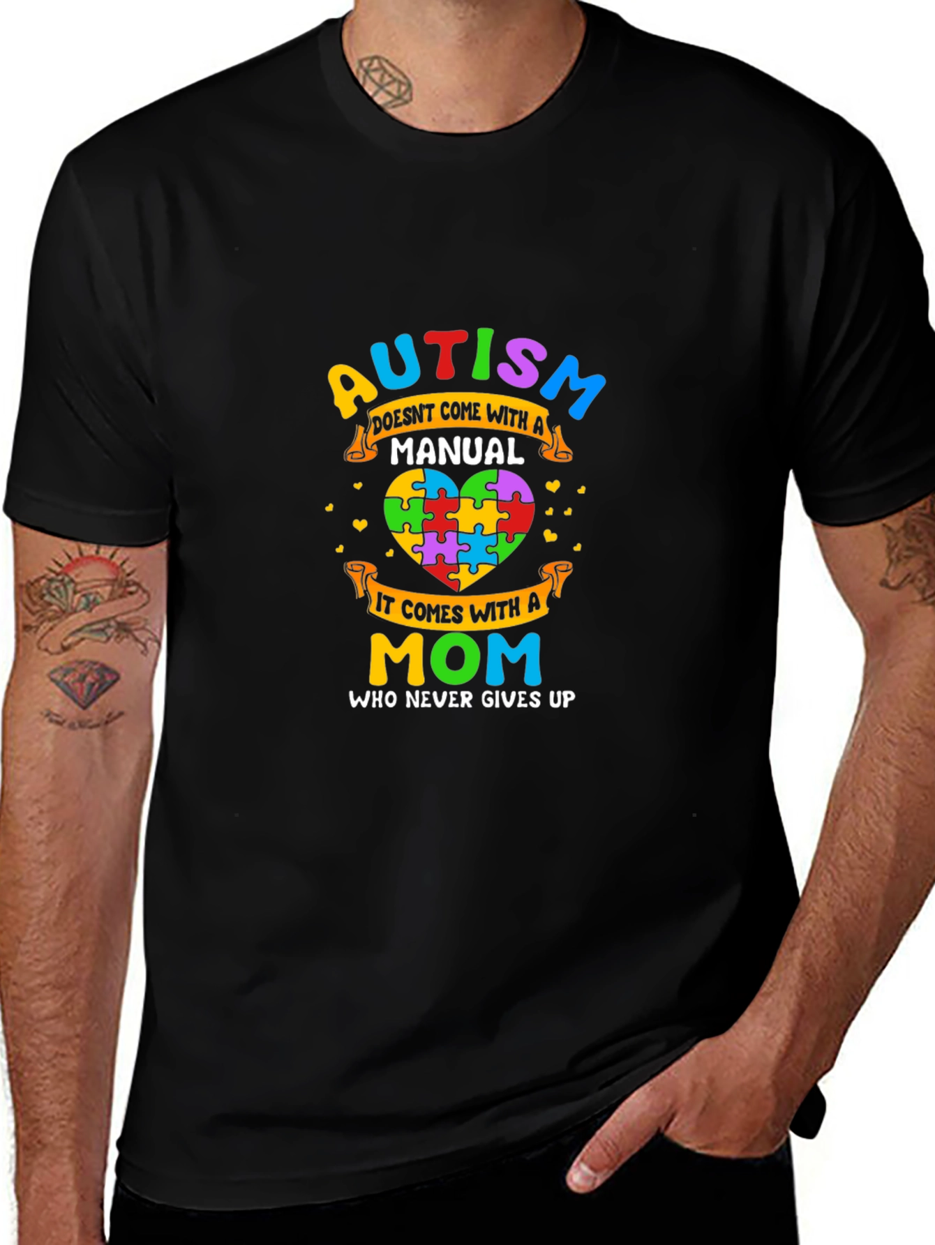 Autism Mom T-Shirt - Never Gives Up Puzzle Heart Design